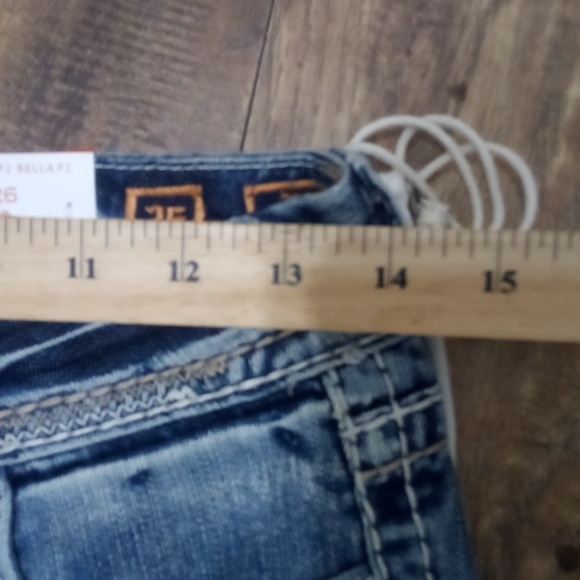 Rock Revival Capri 26 Bella Embroidered Distressed NWT - Picture 11 of 13